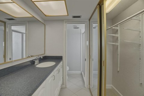 Купить кондоминиум в Сент-Пит-Бич, Флорида 4 комнаты, 104.05м2, № 2209306 - фото 20