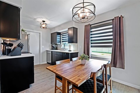 Immobilier commercial à vendre à Orlando, Floride: 4 chambres, 147.16 m2 № 2201606 - photo 30
