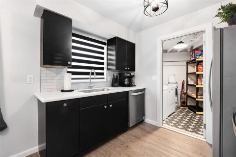 Immobilier commercial à vendre à Orlando, Floride: 4 chambres, 147.16 m2 № 2201606 - photo 22
