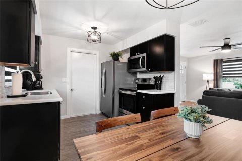 Immobilier commercial à vendre à Orlando, Floride: 4 chambres, 147.16 m2 № 2201606 - photo 21