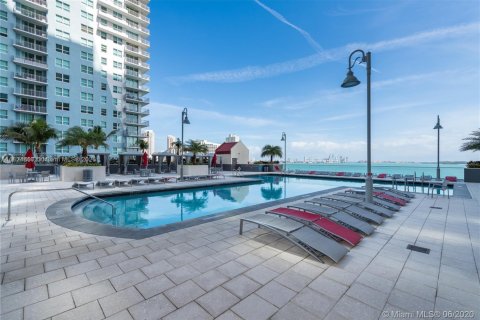Condo in Miami, Florida, 3 bedrooms  № 1790465 - photo 27