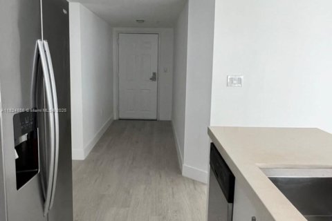 Condo in Miami, Florida, 3 bedrooms  № 1790465 - photo 13