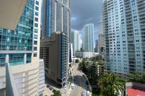 Condo in Miami, Florida, 3 bedrooms  № 1790465 - photo 2