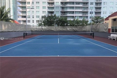 Condo in Miami, Florida, 3 bedrooms  № 1790465 - photo 28