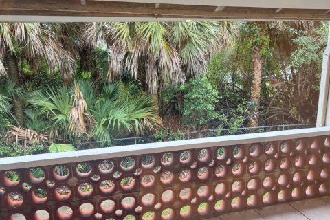 Condo in Lauderhill, Florida, 2 bedrooms  № 810273 - photo 1