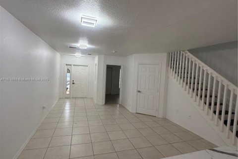 Townhouse in Miami, Florida 3 bedrooms, 128.21 sq.m. № 1925968 - photo 5