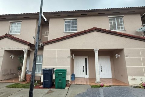 Townhouse in Miami, Florida 3 bedrooms, 128.21 sq.m. № 1925968 - photo 2