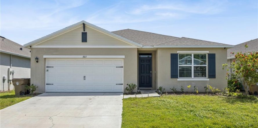 Casa en Kissimmee, Florida 4 dormitorios, 171.5 m2 № 2097496
