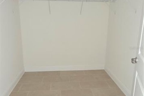 Casa en venta en DeLand, Florida, 5 dormitorios, 187.48 m2 № 2201086 - foto 8