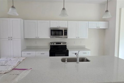 Casa en venta en DeLand, Florida, 5 dormitorios, 187.48 m2 № 2201086 - foto 6