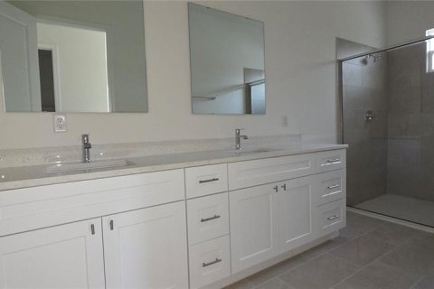 Casa en venta en DeLand, Florida, 5 dormitorios, 187.48 m2 № 2201086 - foto 10