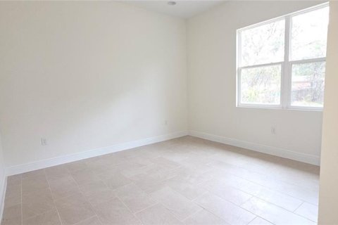 Casa en venta en DeLand, Florida, 5 dormitorios, 187.48 m2 № 2201086 - foto 9
