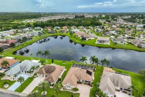 Casa en venta en Sun City Center, Florida, 2 dormitorios, 156.91 m2 № 1894910 - foto 3