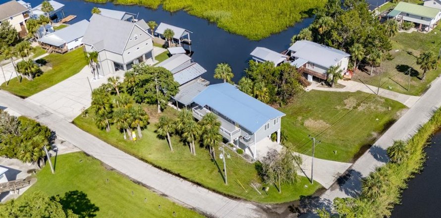 House in Old Town, Florida 2 bedrooms, 81.75 sq.m. № 1823996