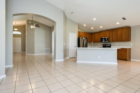 House in Kissimmee, Florida 3 bedrooms, 162.21 sq.m. № 1914522 - photo 6