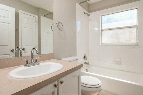 House in Kissimmee, Florida 3 bedrooms, 162.21 sq.m. № 1914522 - photo 15