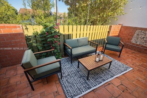 Купить виллу или дом в Майами, Флорида 3 спальни, 94.3м2, № 2043383 - фото 11