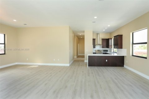 Casa en alquiler en Miami, Florida, 3 dormitorios, 185.8 m2 № 2075950 - foto 11
