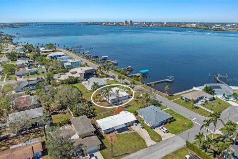 Casa en venta en Bradenton, Florida, 2 dormitorios, 181.72 m2 № 1526415 - foto 1