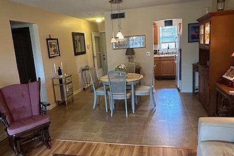 Condo in Stuart, Florida, 1 bedroom  № 2189462 - photo 9