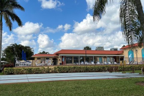 Condo in Stuart, Florida, 1 bedroom  № 2189462 - photo 29