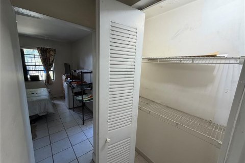 Villa ou maison à vendre à Hollywood, Floride: 3 chambres, 104.24 m2 № 2209442 - photo 12