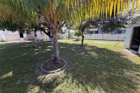Villa ou maison à vendre à Hollywood, Floride: 3 chambres, 104.24 m2 № 2209442 - photo 30