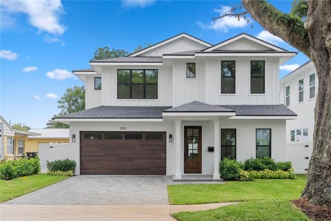 Casa en Winter Park, Florida 4 dormitorios, 272.76 m2 № 2115704