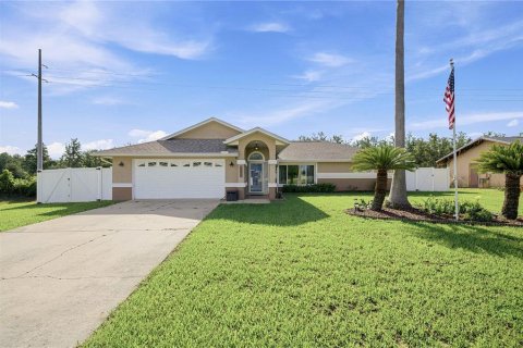 House in Ocala, Florida 3 bedrooms, 176.33 sq.m. № 2197661