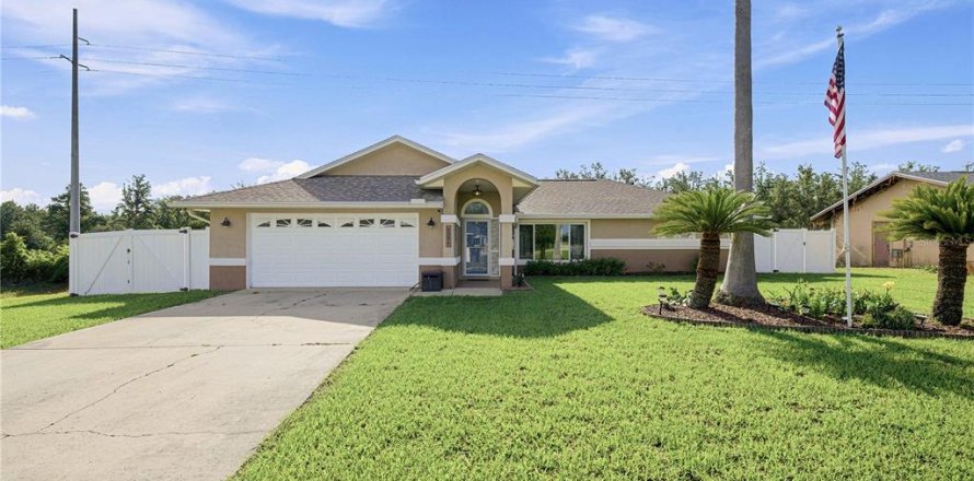 Casa en Ocala, Florida 3 dormitorios, 176.33 m2 № 2197661