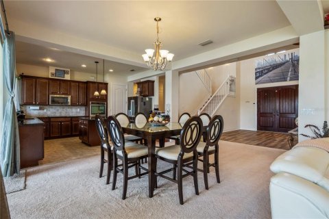 House in Orlando, Florida 4 bedrooms, 414.34 sq.m. № 2324135 - photo 10