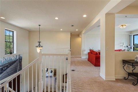 House in Orlando, Florida 4 bedrooms, 414.34 sq.m. № 2324135 - photo 20