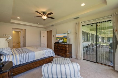 House in Orlando, Florida 4 bedrooms, 414.34 sq.m. № 2324135 - photo 16