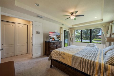 House in Orlando, Florida 4 bedrooms, 414.34 sq.m. № 2324135 - photo 17