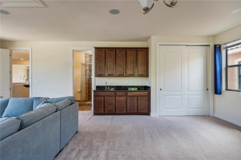 House in Orlando, Florida 4 bedrooms, 414.34 sq.m. № 2324135 - photo 25