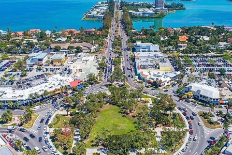 Propiedad comercial en venta en Sarasota, Florida, 865.2 m2 № 2204317 - foto 15