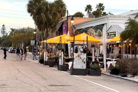 Propiedad comercial en venta en Sarasota, Florida, 865.2 m2 № 2204317 - foto 3