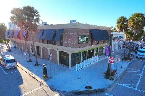 Commercial property in Sarasota, Florida 865.2 sq.m. № 2204317