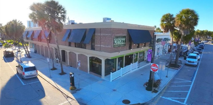 Propiedad comercial en Sarasota, Florida 865.2 m2 № 2204317
