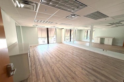 Propiedad comercial en venta en Sarasota, Florida, 865.2 m2 № 2204317 - foto 11