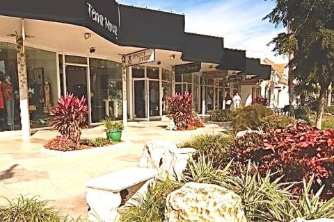 Propiedad comercial en venta en Sarasota, Florida, 865.2 m2 № 2204317 - foto 18