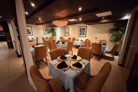 Propiedad comercial en venta en Sarasota, Florida, 865.2 m2 № 2204317 - foto 9