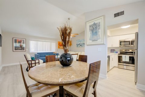 Appartement à louer à Boca Raton, Floride: 2 chambres, 111.48 m2 № 2433968 - photo 11
