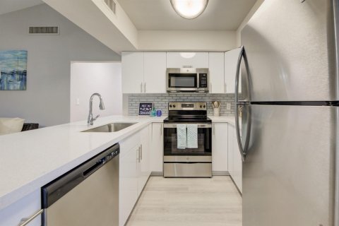 Appartement à louer à Boca Raton, Floride: 2 chambres, 111.48 m2 № 2433968 - photo 12