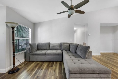 Condo in Naples, Florida, 4 bedrooms № 2379399 - photo 8