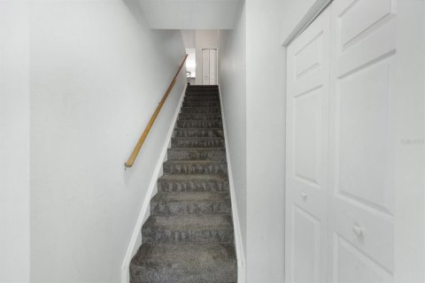 Condo in Naples, Florida, 4 bedrooms № 2379399 - photo 2