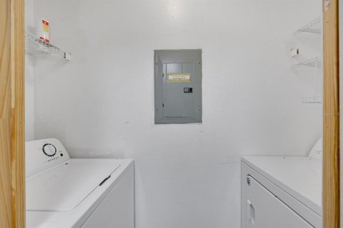 Condo in Naples, Florida, 4 bedrooms № 2379399 - photo 26