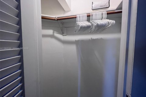 Copropriété à vendre à Miami Beach, Floride: 1 chambre, 52.95 m2 № 2031611 - photo 16