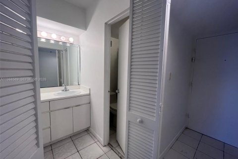 Copropriété à vendre à Miami Beach, Floride: 1 chambre, 52.95 m2 № 2031611 - photo 10