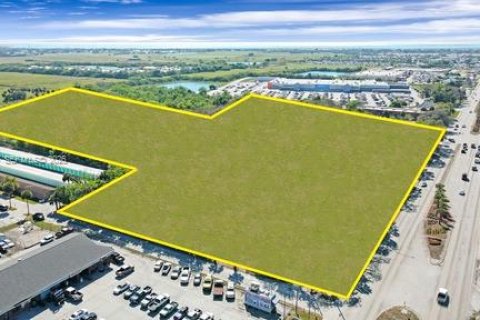 Propiedad comercial en venta en Okeechobee, Florida № 2084909 - foto 13
